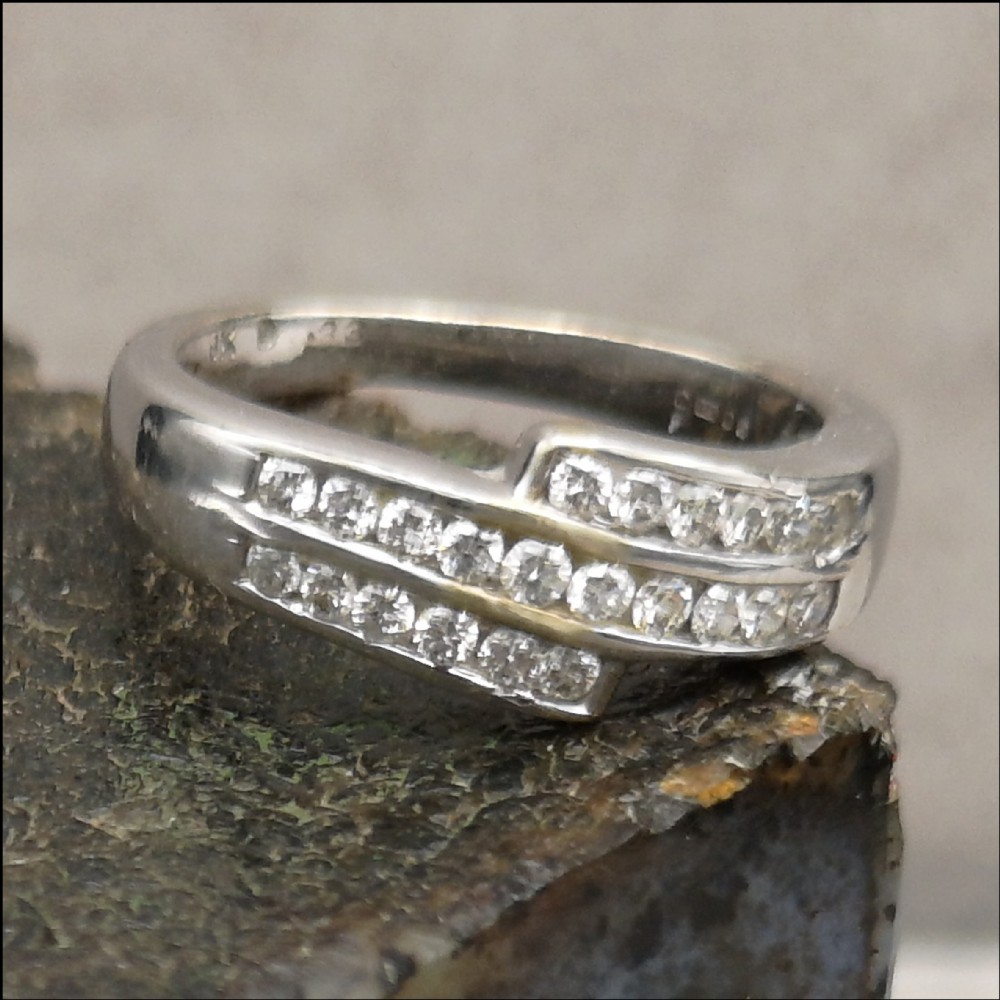 Super  9ct White Gold Diamond Ring