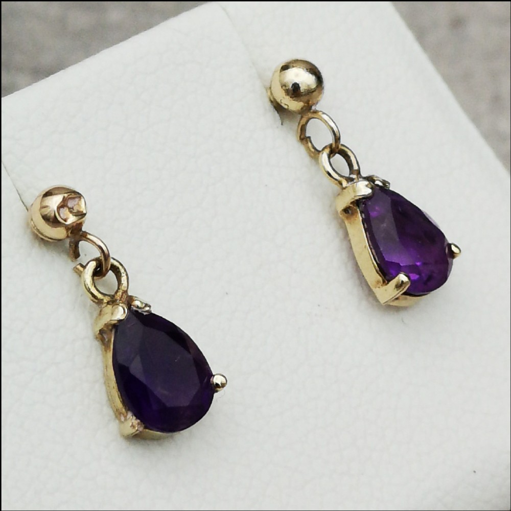 9ct Gold Pair of Pear Drop Amethyst Drop Earrings