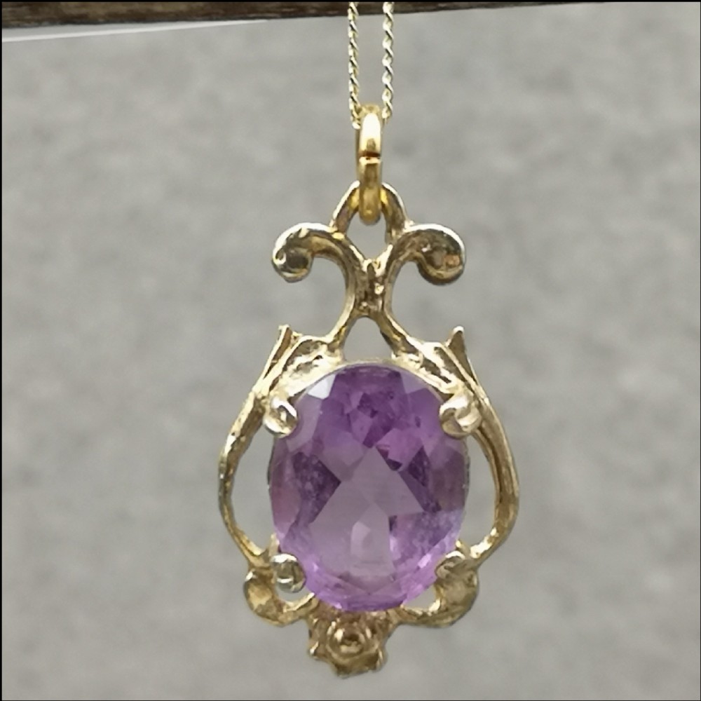 9ct Gold Amethyst Stone Set Necklace