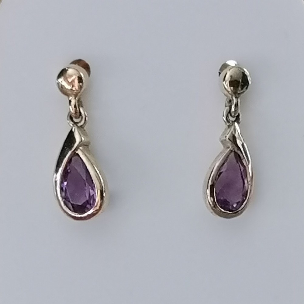 9ct Gold Pair of Amethyst Drop Earrings