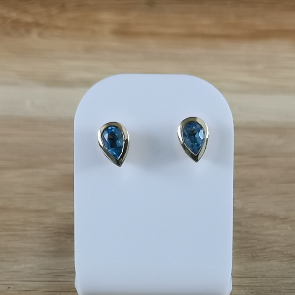 9ct Gold Blue Topaz Stud Earrings