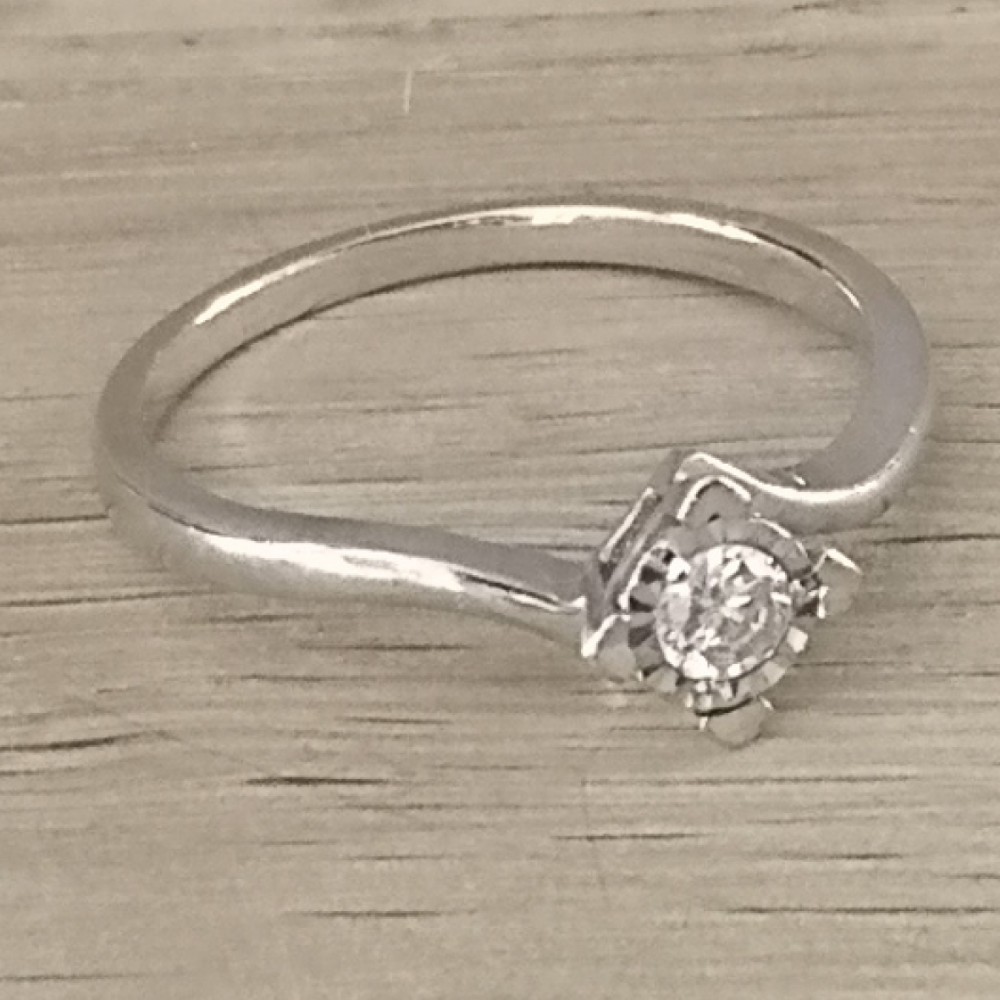 9ct White Gold Diamond Solitaire Ring