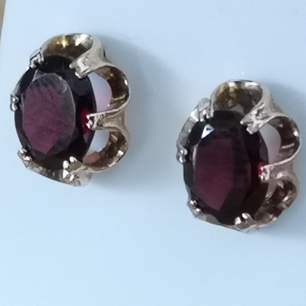 9ct Gold Large Garnet Stud Earrings