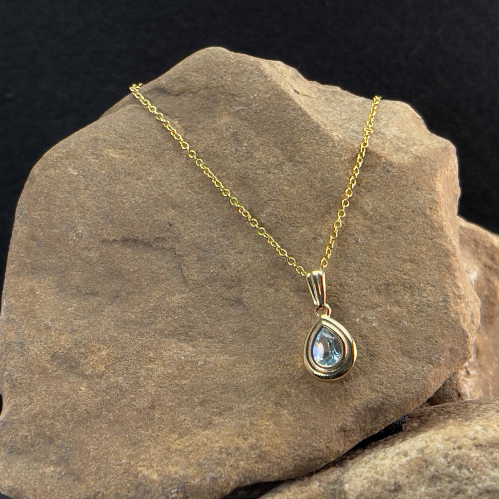 9ct Gold Blue Topaz Pendant Necklace
 View II
