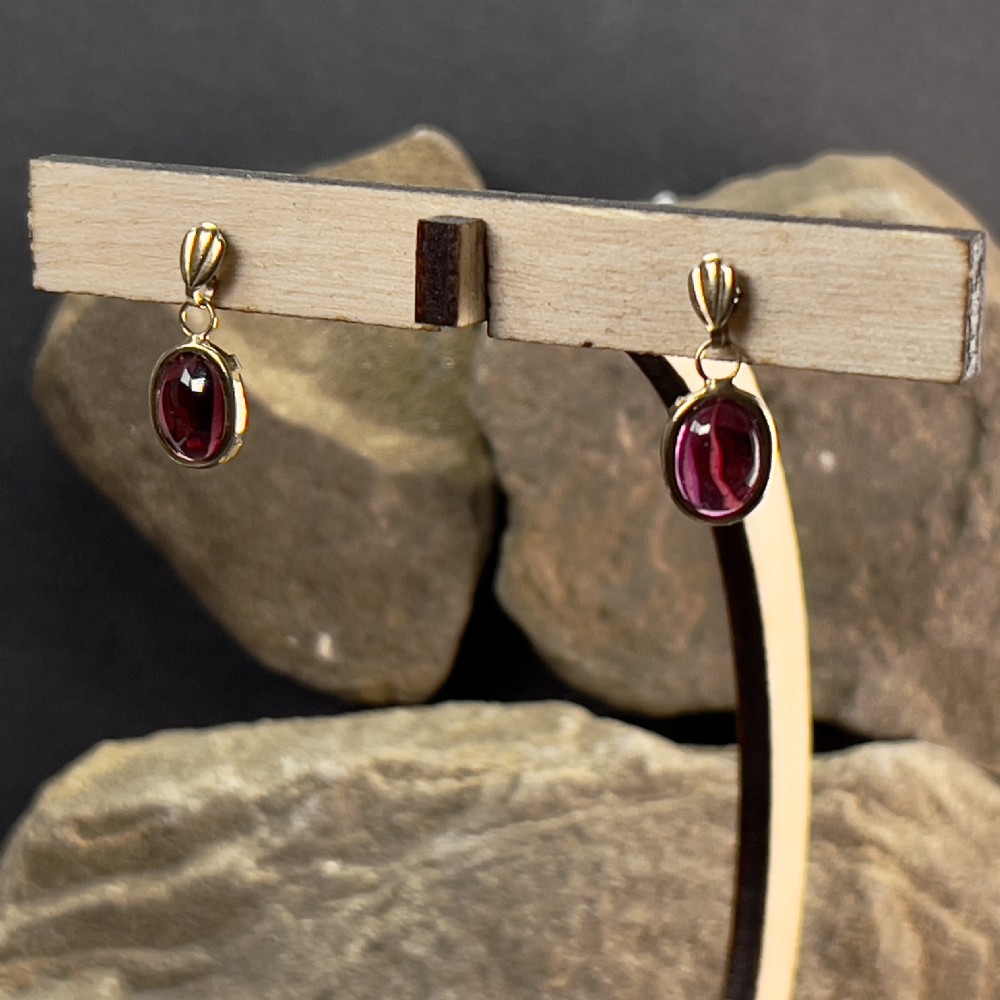 9ct Gold Vintage Cabochon Amethyst Drop Earrings
 View II