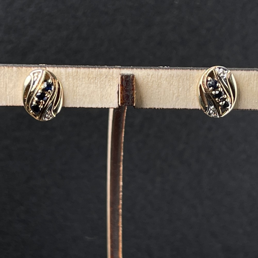 9ct Gold Sapphire Stud Earrings