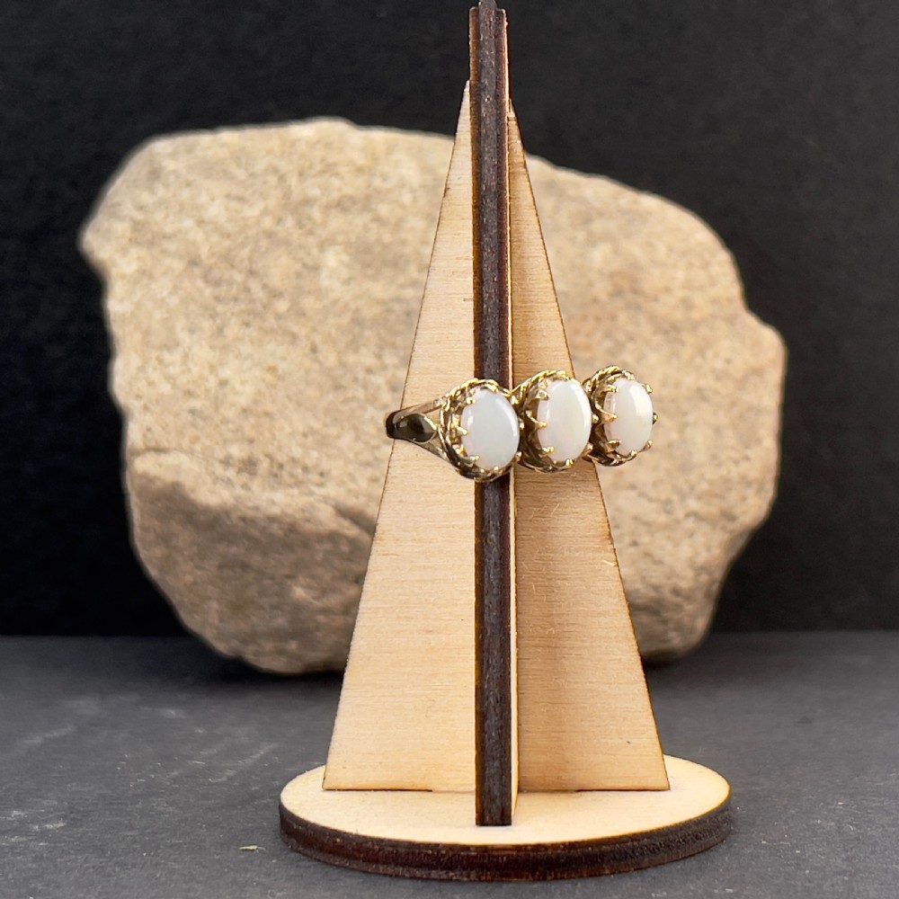 9ct Gold Vintage Three Stone Opal Ring View XI