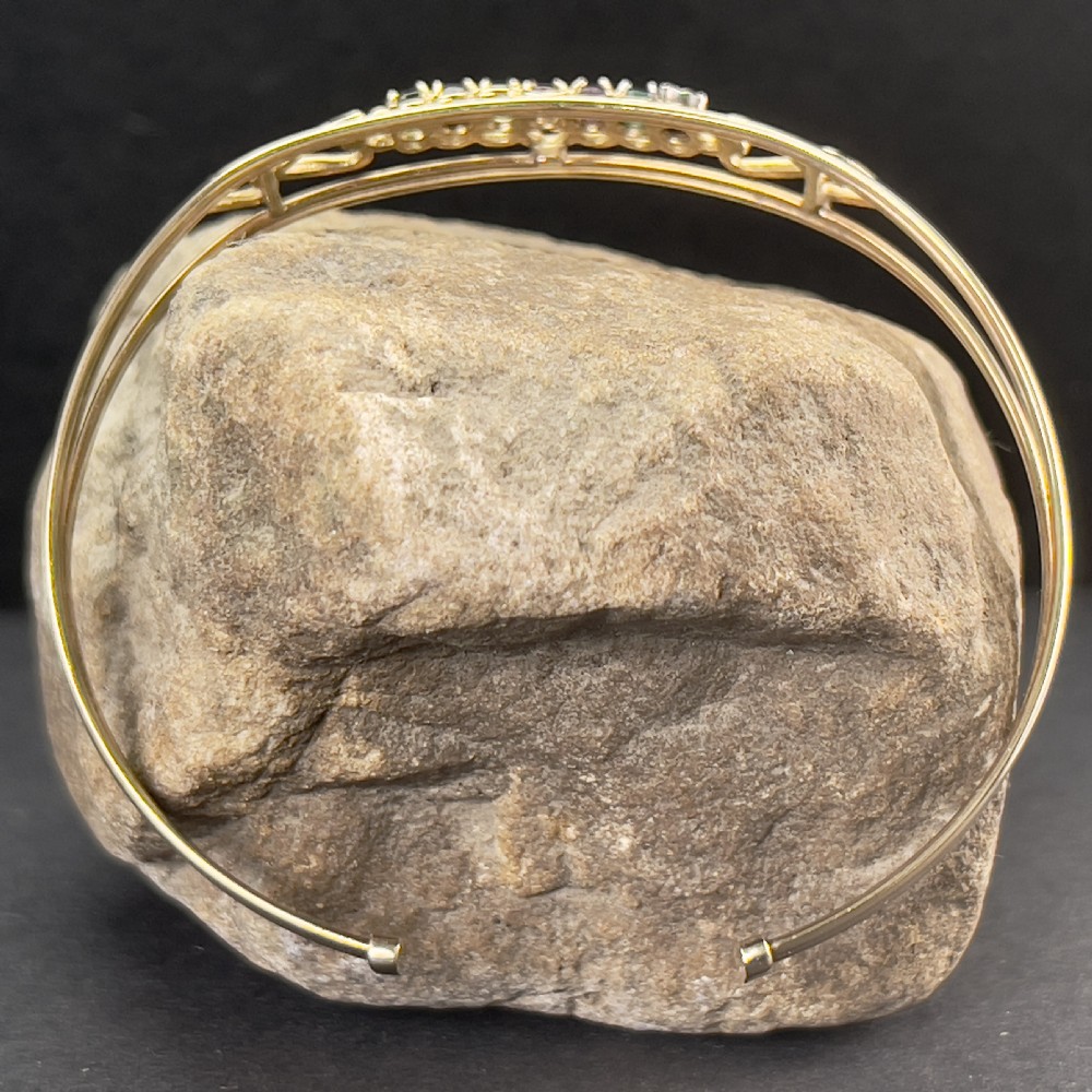 9ct Gold Vintage DEAREST Bangle View VIII