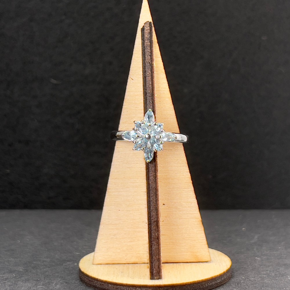 14ct White Gold Aquamarine Cocktail Ring View IX