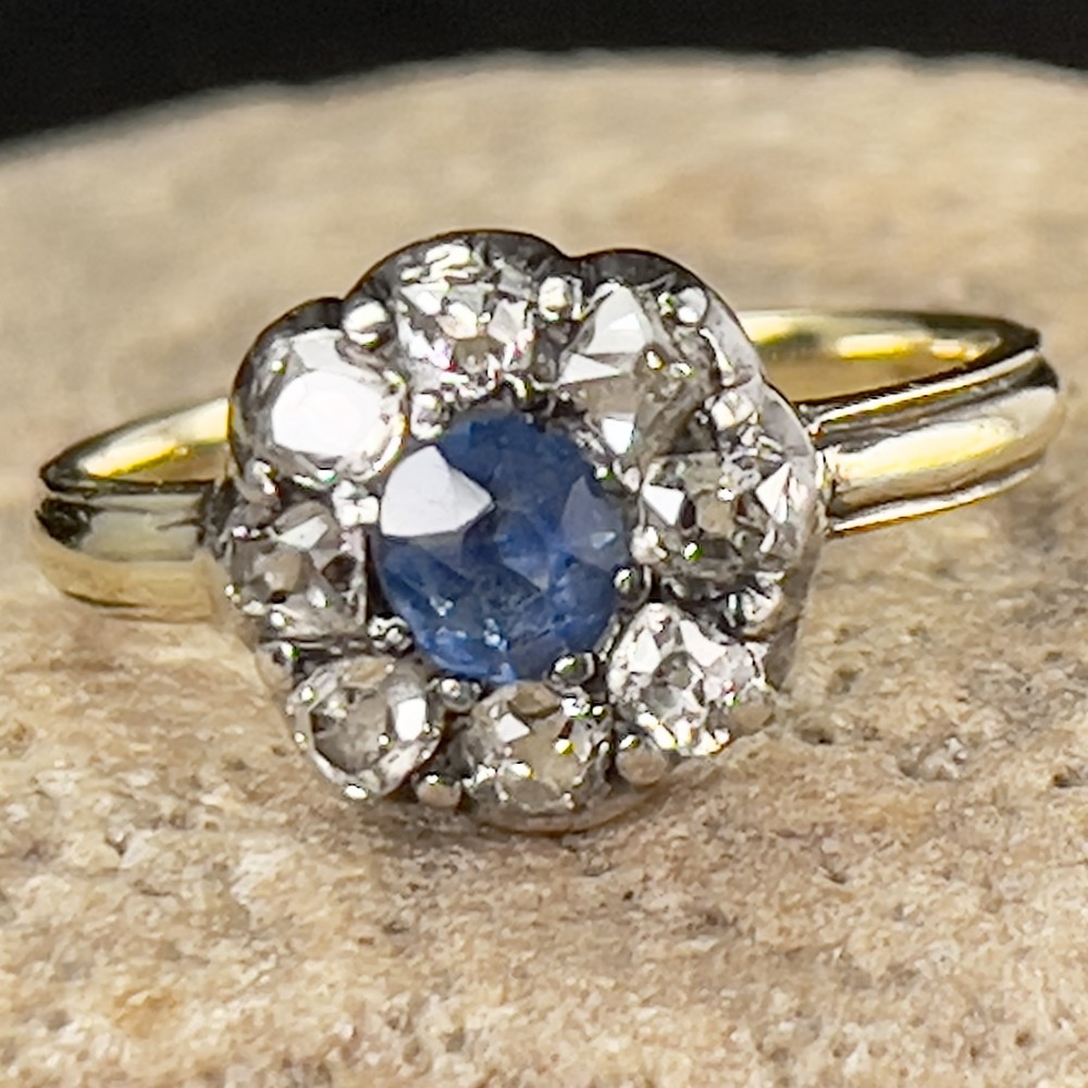 18ct Gold Georgian Ceylon Sapphire & Diamond Cluster Ring