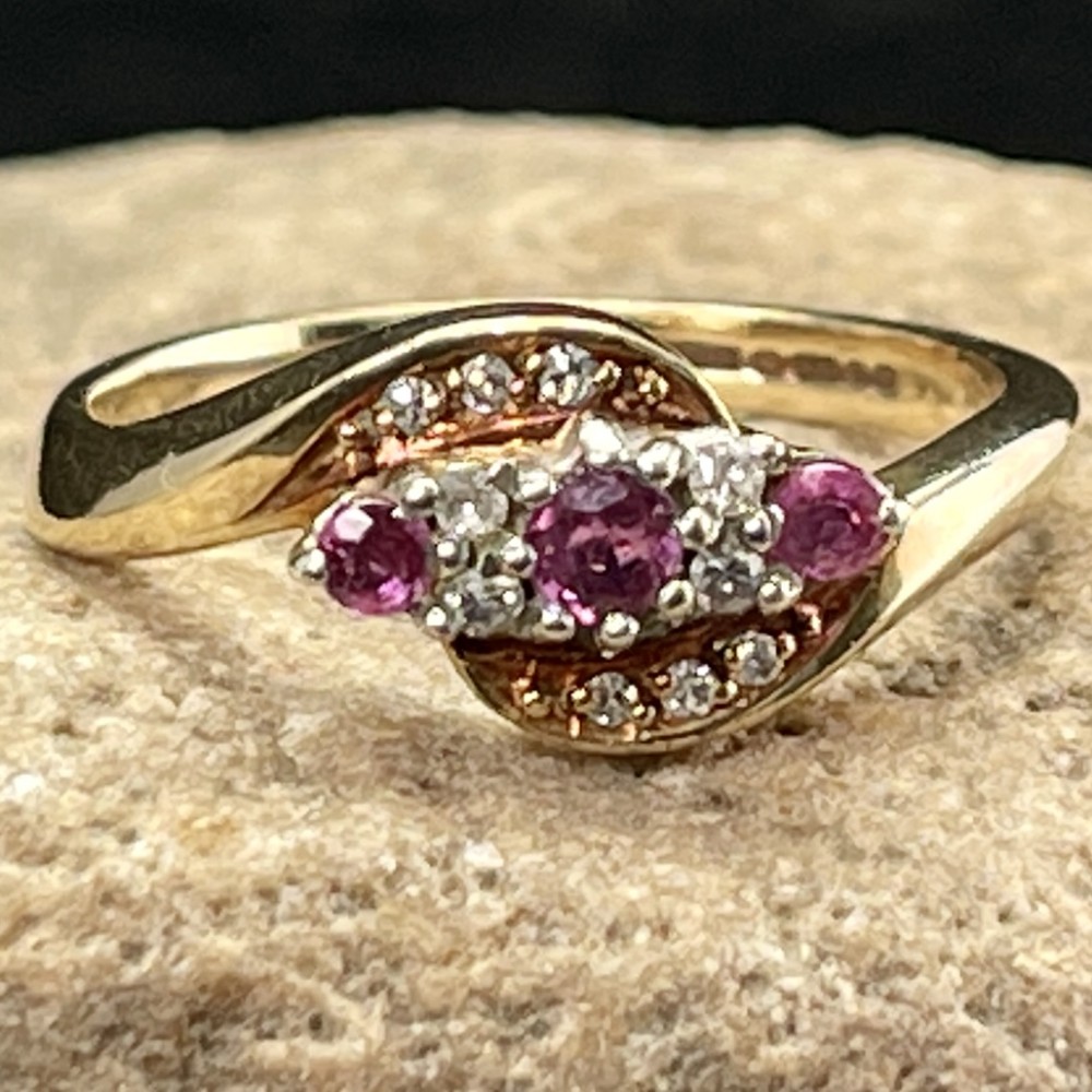 18ct Gold Diamond & Almandine Garnet Ring