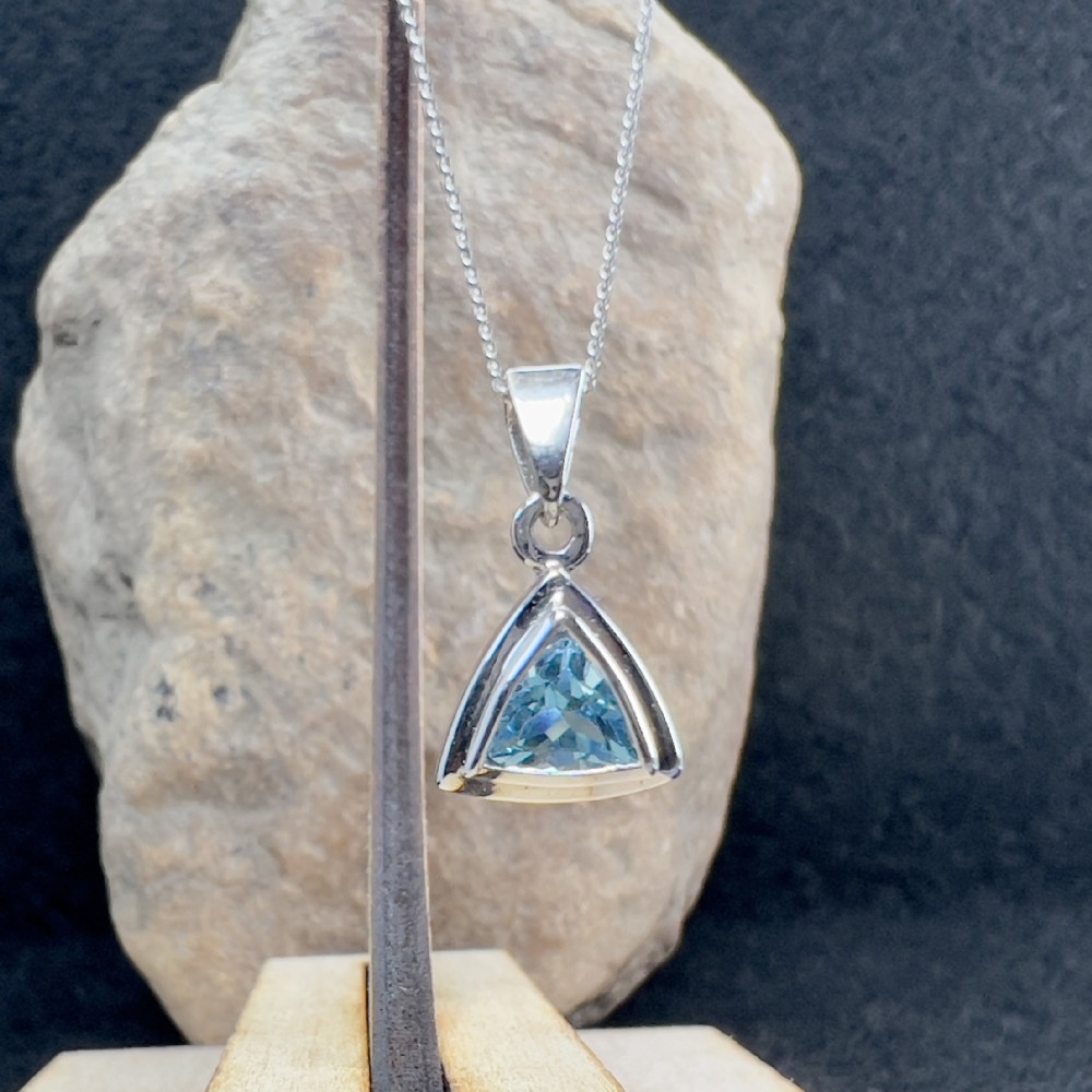 9ct White Gold Trillion Cut Blue Topaz Pendant Necklace
