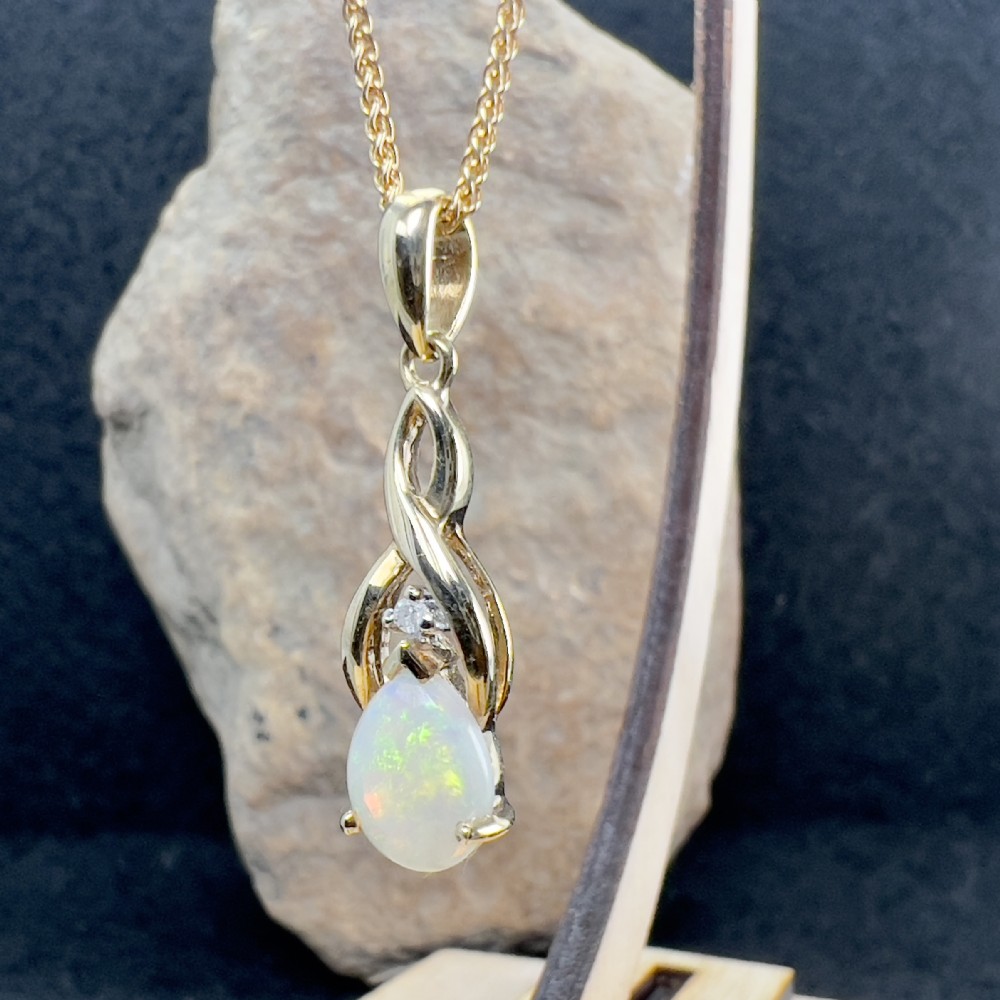 9ct Gold Opal & Diamond Pendant Necklace
