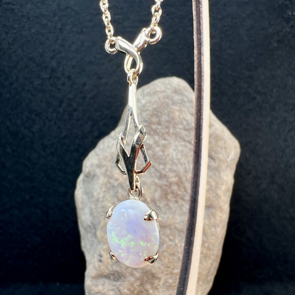 9ct Gold Vintage Opal Pendant Necklace View II