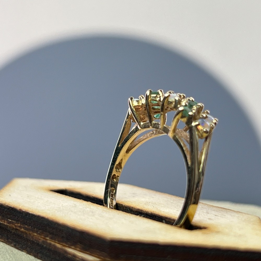 9ct Gold Unusal Emerald & Opal Cluster Ring View IX