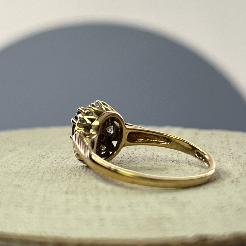9ct Gold Vintage Sapphire & Diamond Cluster Ring View V