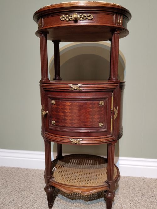 ANTIQUE PAIR OF BEDSIDE CABINETS - ADDITIONAL PHOTO 3
