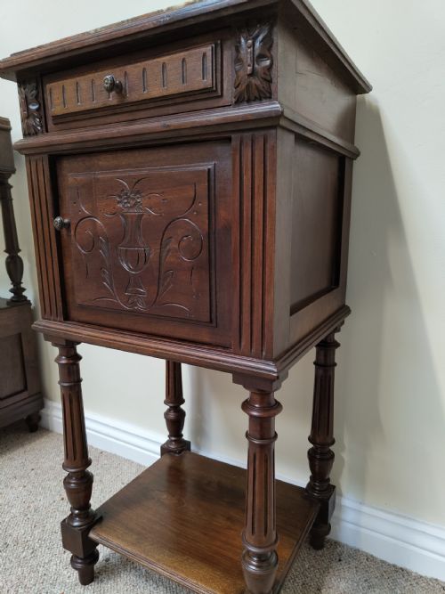 ANTIQUE BEDSIDE CABINET - ADDITIONAL PHOTO 6