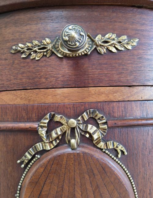 PAIR OF ANTIQUE BEDSIDE CABINETS - ADDITIONAL PHOTO 5