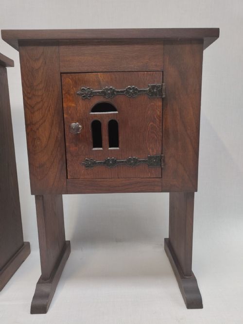 ANTIQUE PAIR OF BEDSIDE CABINETS - ADDITIONAL PHOTO 6
