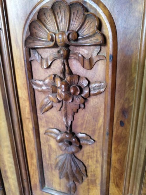 ANTIQUE PAIR OF BEDSIDE CABINETS - ADDITIONAL PHOTO 8