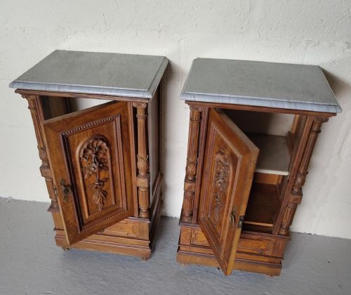 ANTIQUE PAIR OF BEDSIDE CABINETS - ADDITIONAL PHOTO 11