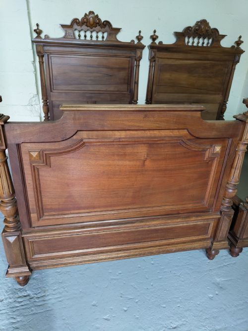 PAIR OF ANTIQUE BEDS - ADDITIONAL PHOTO 10