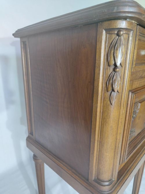 ANTIQUE PAIR OF BEDSIDE CABINETS - ADDITIONAL PHOTO 4