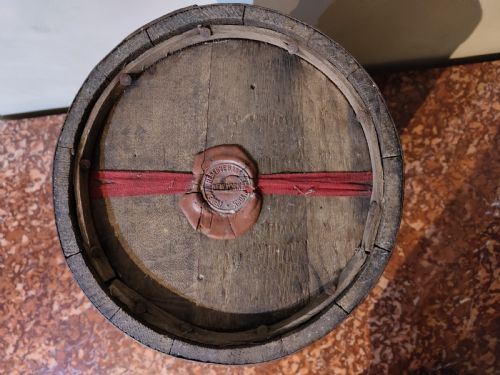 ANTIQUE WHISKEY BARREL - ADDITIONAL PHOTO 1
