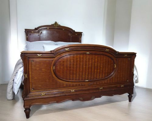 antique king sized bed - CATEGORY: ANTIQUE BEDS - DATED 1910
