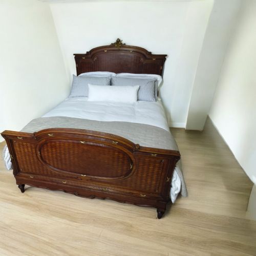 ANTIQUE KING SIZED BED - ADDITIONAL PHOTO 5