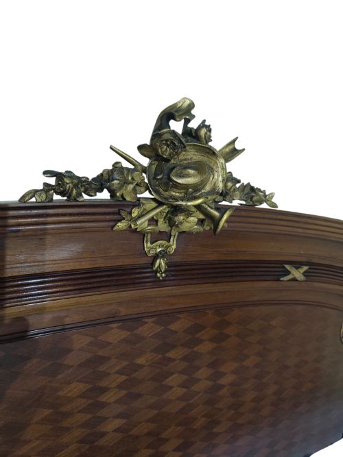 ANTIQUE KING SIZED BED - ADDITIONAL PHOTO 9