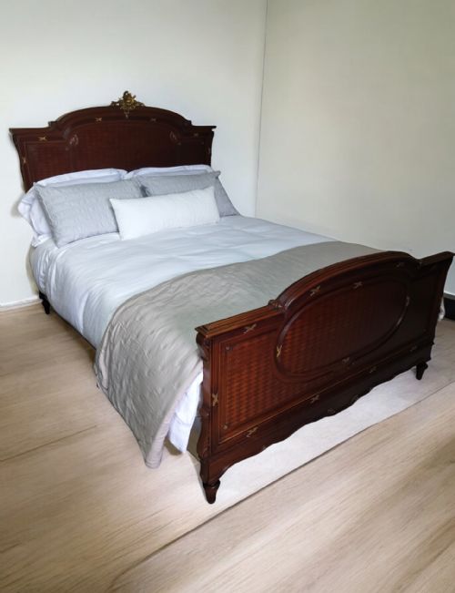 ANTIQUE KING SIZED BED - ADDITIONAL PHOTO 11