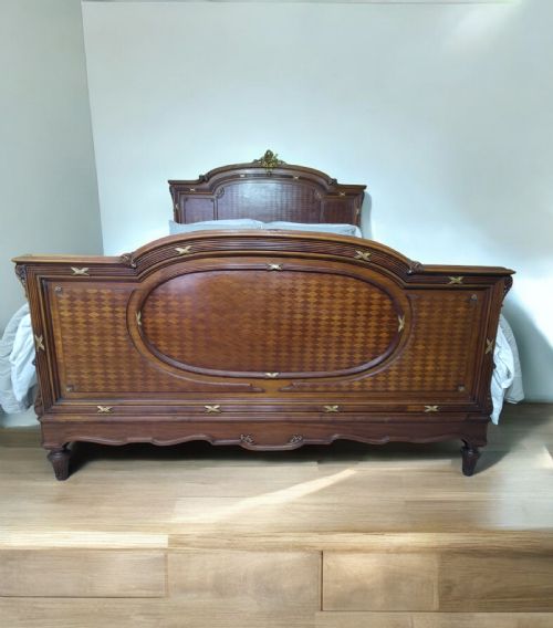 ANTIQUE KING SIZED BED - ADDITIONAL PHOTO 12