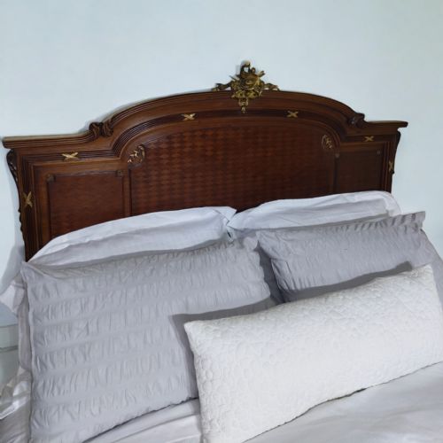 ANTIQUE KING SIZED BED - ADDITIONAL PHOTO 13