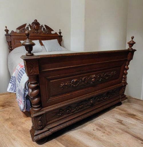 ANTIQUE KING SIZED BED - ADDITIONAL PHOTO 6