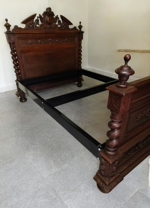 ANTIQUE KING SIZED BED - ADDITIONAL PHOTO 8