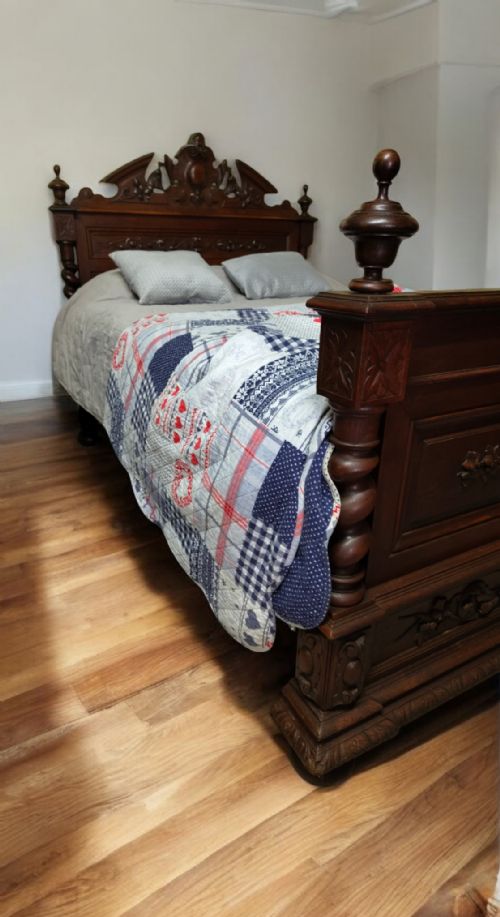 ANTIQUE KING SIZED BED - ADDITIONAL PHOTO 12