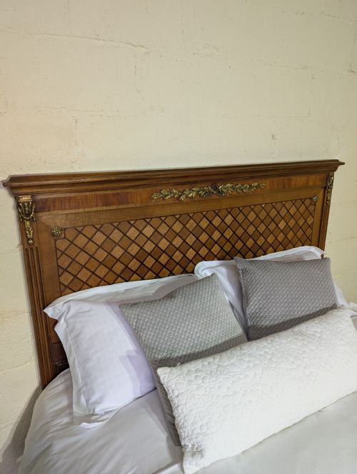ANTIQUE KING SIZED BED - ADDITIONAL PHOTO 3