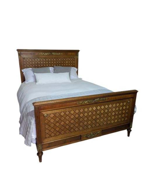 ANTIQUE KING SIZED BED - ADDITIONAL PHOTO 4