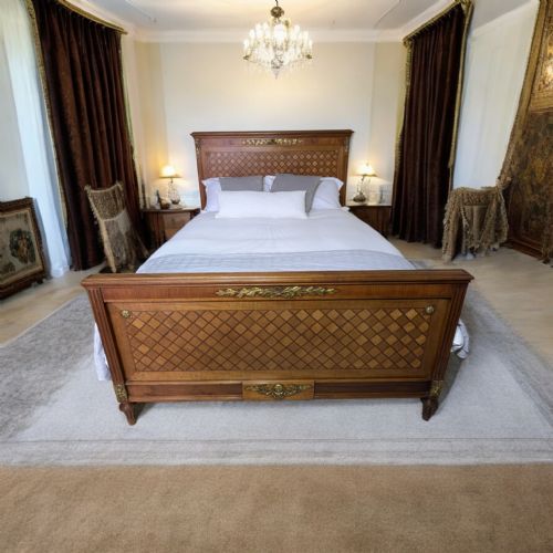 ANTIQUE KING SIZED BED - ADDITIONAL PHOTO 6