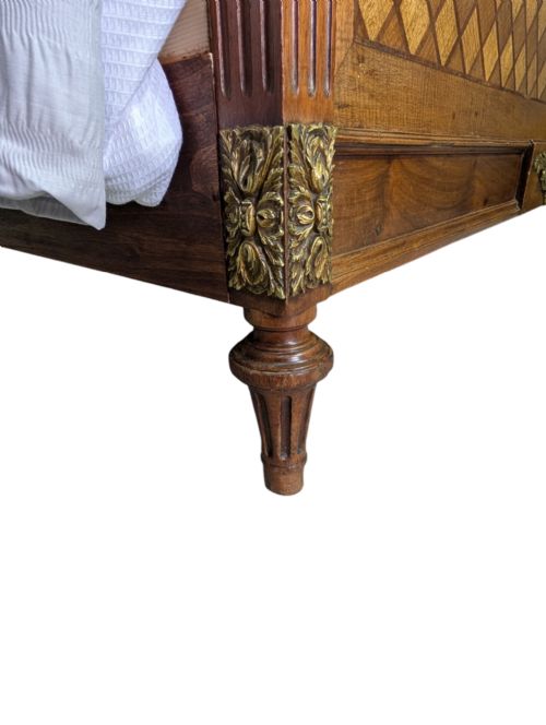 ANTIQUE KING SIZED BED - ADDITIONAL PHOTO 10