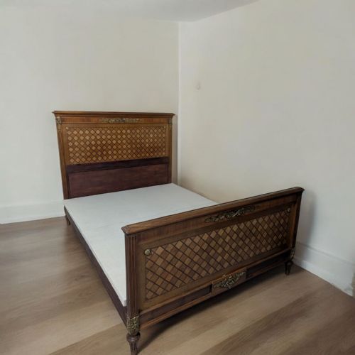 ANTIQUE KING SIZED BED - ADDITIONAL PHOTO 18