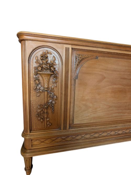 ANTIQUE KIING SIZED BED - ADDITIONAL PHOTO 5