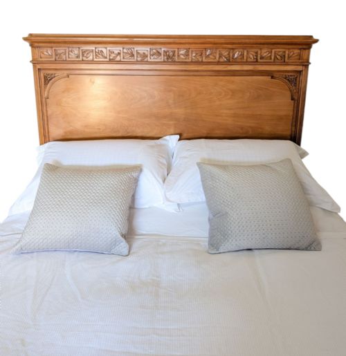 ANTIQUE KIING SIZED BED - ADDITIONAL PHOTO 1