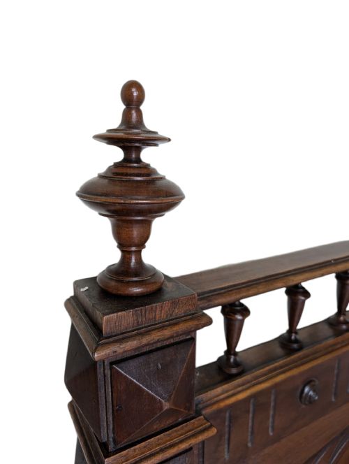 ANTIQUE KING SIZED BED - ADDITIONAL PHOTO 8