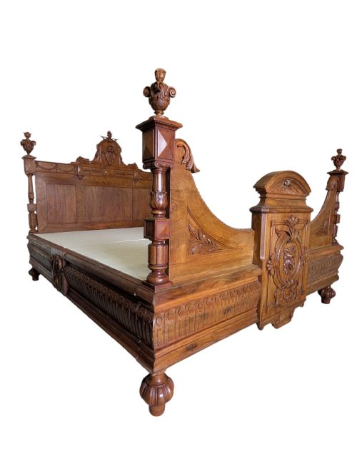 SUPER KING SIZED ANTIQUE BED - ADDITIONAL PHOTO 3