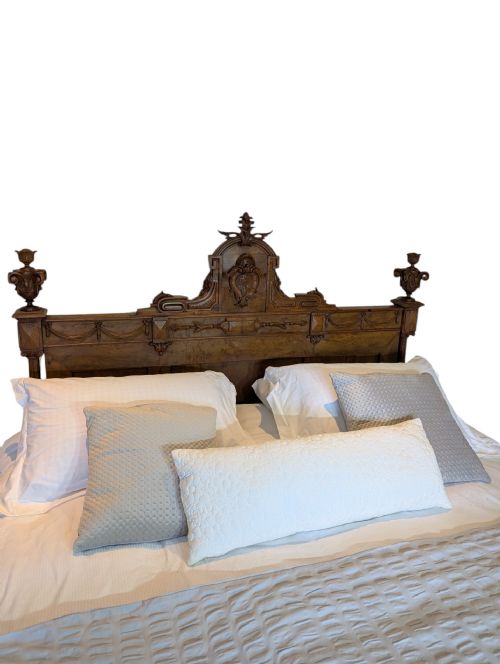 SUPER KING SIZED ANTIQUE BED - ADDITIONAL PHOTO 9