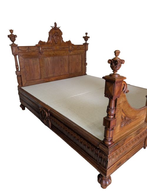 SUPER KING SIZED ANTIQUE BED - ADDITIONAL PHOTO 16