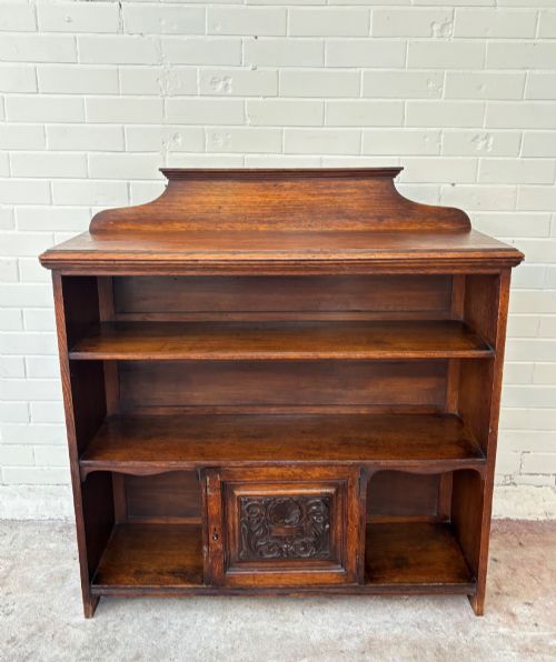 A very nice late 19th century, early 20th century open oak bookcase.